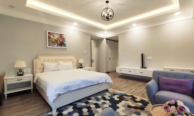 Da Lat Villa | Lakeview Villa! Middle of a green pine forest
