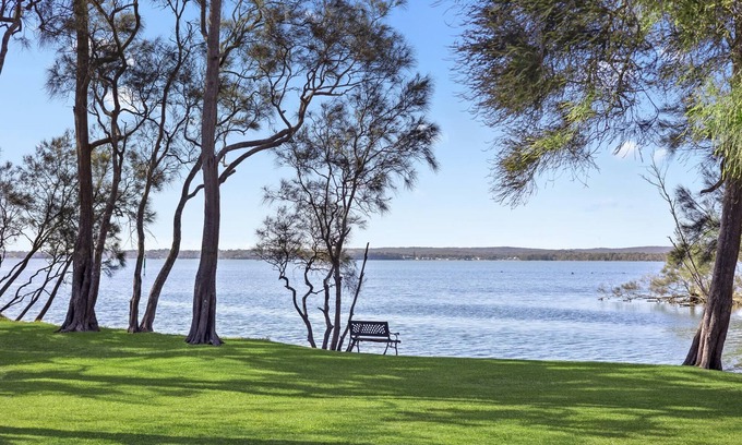 Budgewoi Casa | Lakeview Tranquility