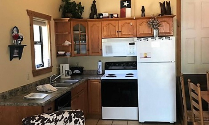 Kingsland Condominio | **LakeViewCondo! Boat Slip Included! Steps2Lake**
