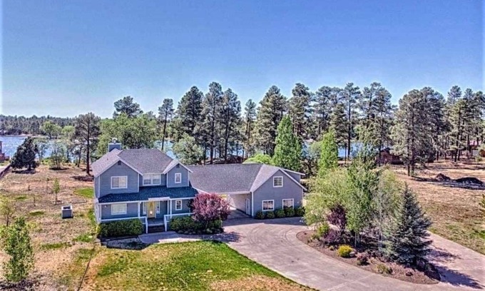 Pinetop-Lakeside Casa | ✨ LAKEVIEWS & BOATS INCLUDED: Gated, 1 acre, 4 BD, WIFI, Gameroom, 1 PM Check IN