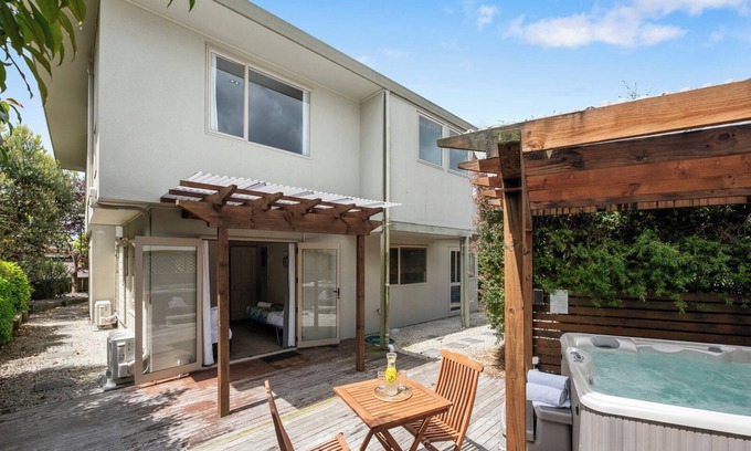 Taupo Cabaña | Lakewood Haven - Taupo Holiday Home