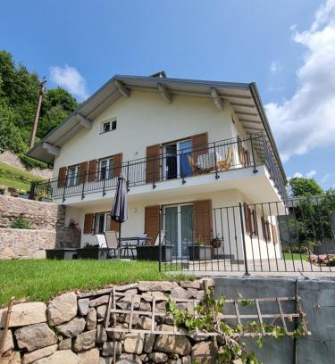 Bedollo Cama Y Desayuno | LaLunaMia B&B and Holiday Apartment