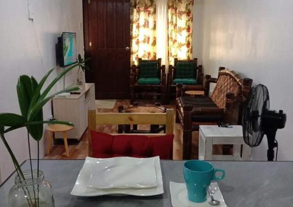 Olongapo Apartamento | Laly's B5-17 Home New Cabalan - 10km to SBMA