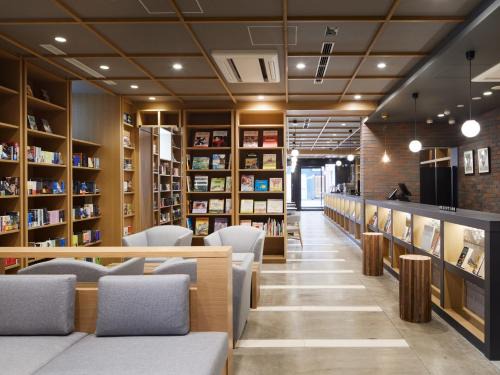Odori Hotel | LAMP LIGHT BOOKS HOTEL sapporo