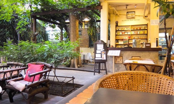 Chana Songkhram Hotel | Lamphu House Bangkok
