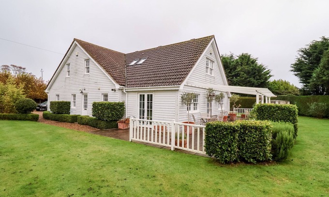 Walberswick Casa | LAMPLAND HOUSE, family friendly, with a garden in Walberswick