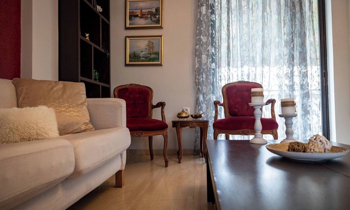 Piraeus Apartamento | Lampsakou 1 en el Pireo, un cómodo apartamento con vistas a la ciudad