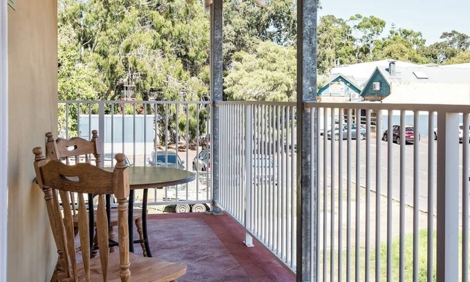 Margaret River Apartamento | Lana - Studio Apartment in central town