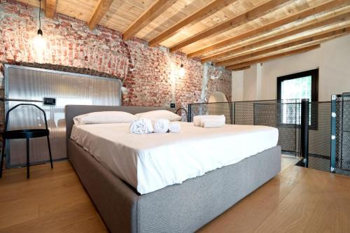 Zona Farini Apartamento | LANCETTI Stylish Loft