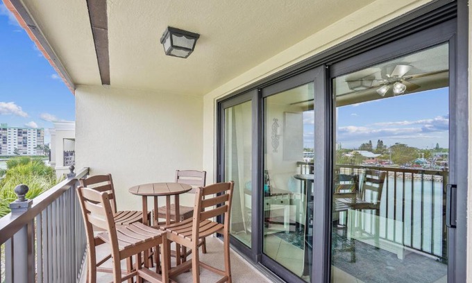 Sunset Beach Casa | Land's End 3-405 Bay Front - Premier