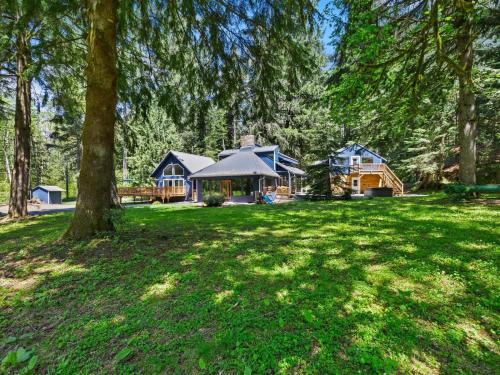 Brightwood Casa | Landen Lodge - Meredith Lodging