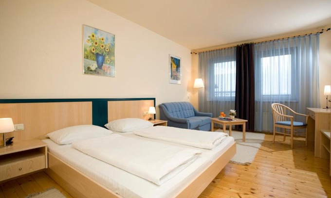Rudersdorf Casa | Landgasthof Zum Alten Weinstock
