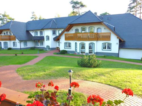 Muritz Hotel | Landhaus Müritzgarten Hotel garni