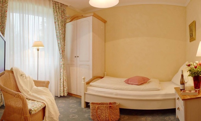 Alf Casa | Landhauszimmer "Single" - Ringhotel Bömers Mosellandhotel