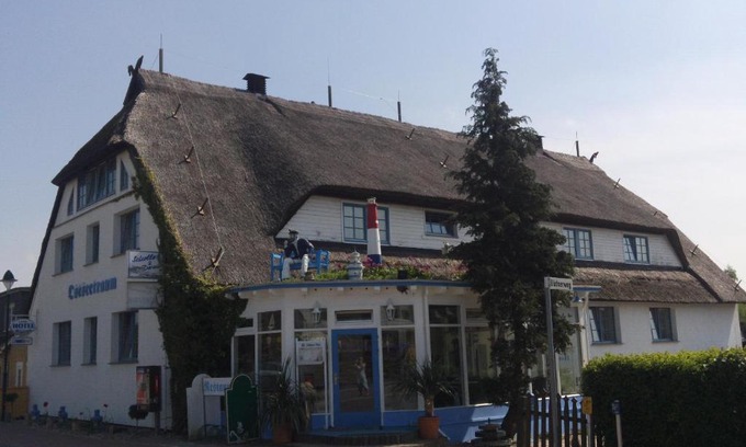Diedrichshagen Hotel | Landhotel Ostseetraum & Fewo