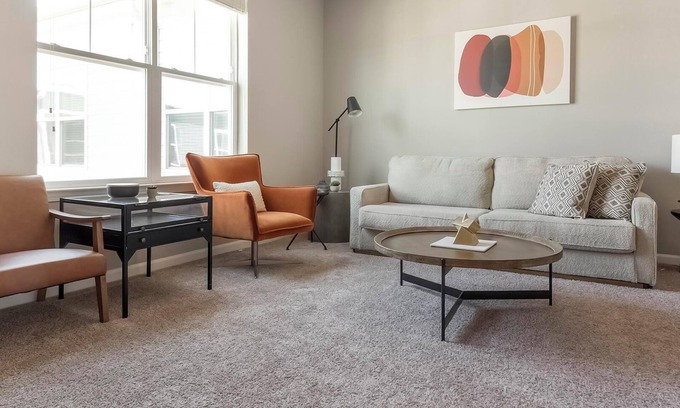 Chesterfield Apartamento | Landing | Beautiful 1BD, Courtyard, Pool