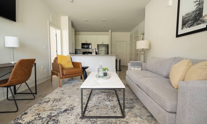 Charlotte Apartamento | Landing | Amazing 2BD, Clubhouse, Pool