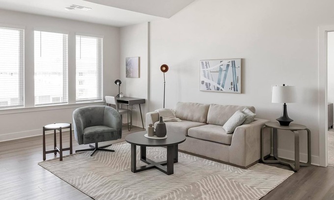 Belle Mina Apartamento | Landing | Stunning 2BD, Clubhouse, Yoga Studio