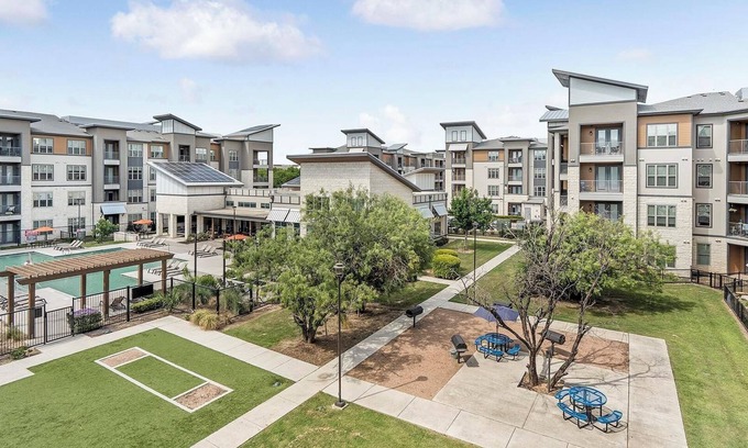 Wetmore Apartamento | Landing | Amazing 2BD, Gym, Game Room
