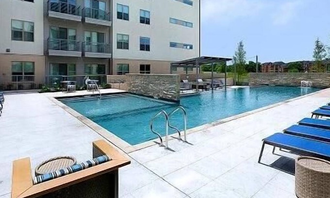 Fort Worth Apartamento | Landing at Atlas Waterside Apartments - 1 Bedroom in Downtown Benbrook