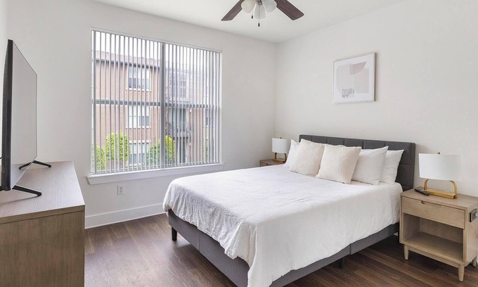 Park Central Apartamento | Landing at City North - 2 Bedrooms in North Dal.