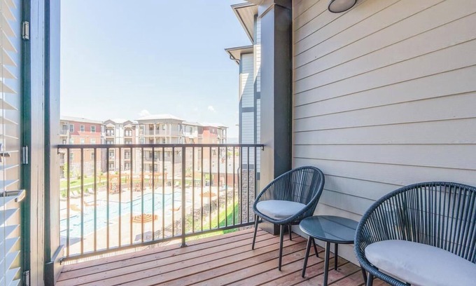 Colorado Springs Apartamento | Landing at Crowne at Briargate - 1 Bedroom in Briargate