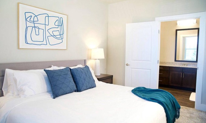 Briargate Apartamento | Landing at Crowne at Briargate - 3 Bedrooms in Briargate