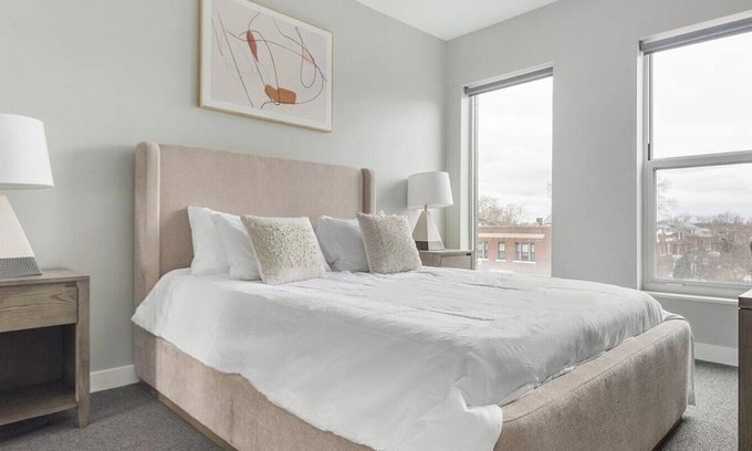 Shaw Apartamento | Landing at Grand Flats - 1 Bedroom in Compton Heights