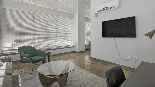 Central City Apartamento | Landing at Lofts at American Life - 1 Bedroom in Central City