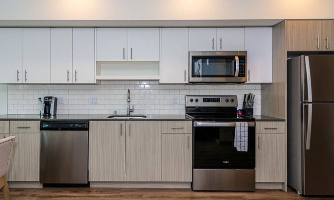 Kent Apartamento | Landing at Midtown 64 - Studio in Downtown Kent