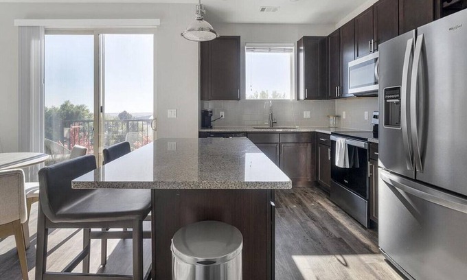 Louisville Apartamento | Landing at North Main at Steel Ranch - 2 Bedrooms in Downtown Louisville