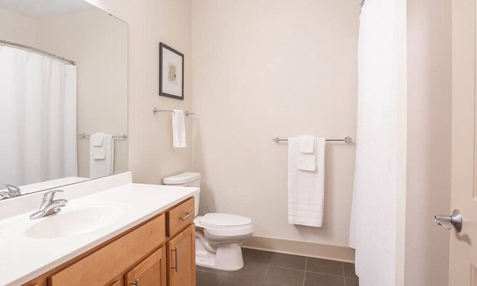 Detroit Apartamento | Landing at Orleans Landing - 1 Bedroom in Rivertown Warehouse District