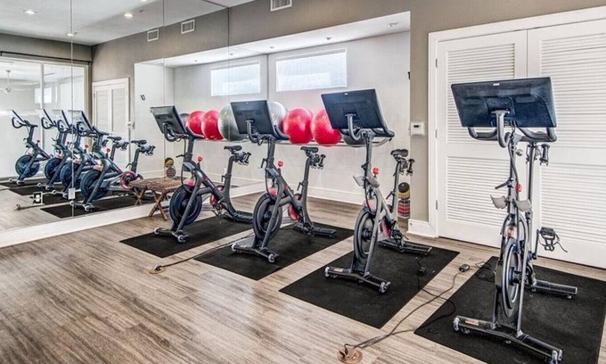 Terrell Heights Apartamento | Landing at Republic at Alamo Heights - 1 Bedroom in Uptown