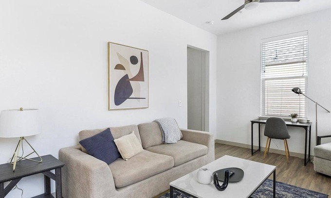Fort Worth Apartamento | Landing at Skyline Prairie - 2 Bedrooms in Fort...