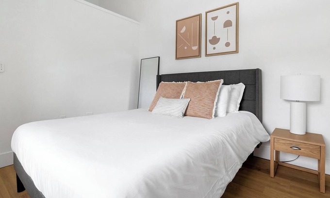 Cherry Creek Apartamento | Landing at Studio 135 - 1 Bedroom in Cherry Creek