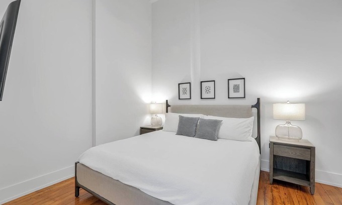 Greenville Apartamento | Landing at The American Spinning Mill - 1 Bedro...
