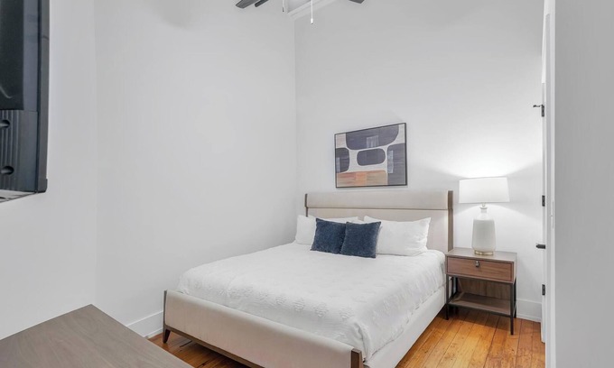 Greenville Apartamento | Landing at The American Spinning Mill - 2 Bedro...
