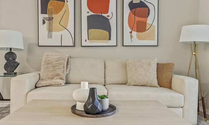 Church Street Apartamento | Landing at The Hub at 934 - 1 Bedroom in Riverdale