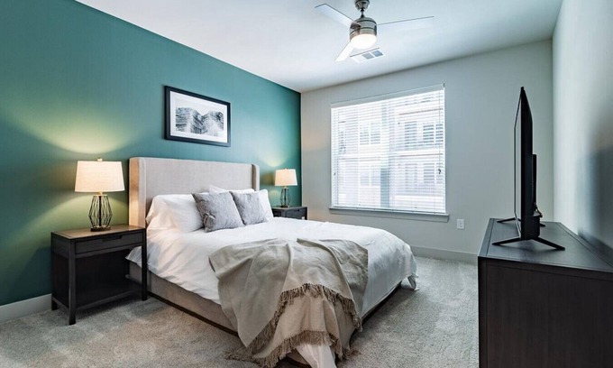 Greenwood Village Apartamento | Landing at The Mezz Fiddler's Green - 2 Bedrooms in Downtown Centennial