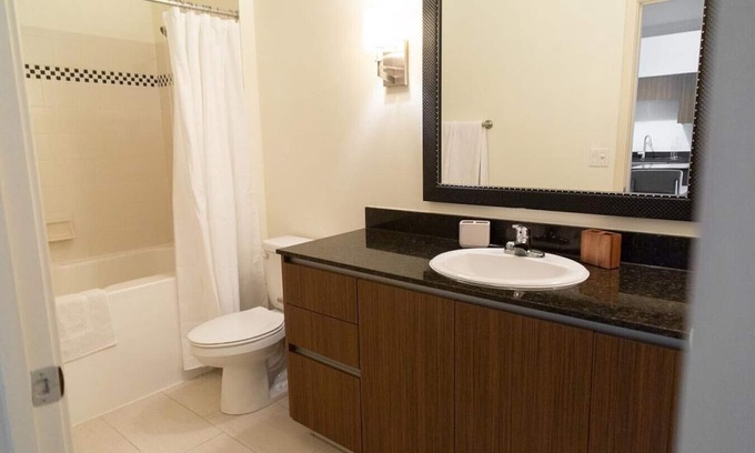 Channel District Apartamento | Landing at The Pierhouse at Channelside - 1 Bedroom in Channel District