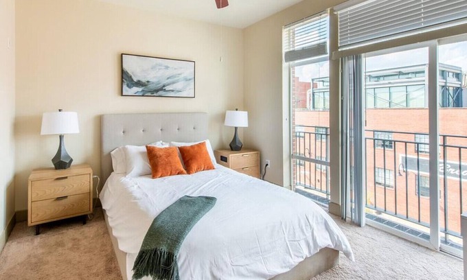 Downtown Baltimore Apartamento | Landing at The Porter Brewers Hill - 1 Bedroom in Highlandtown