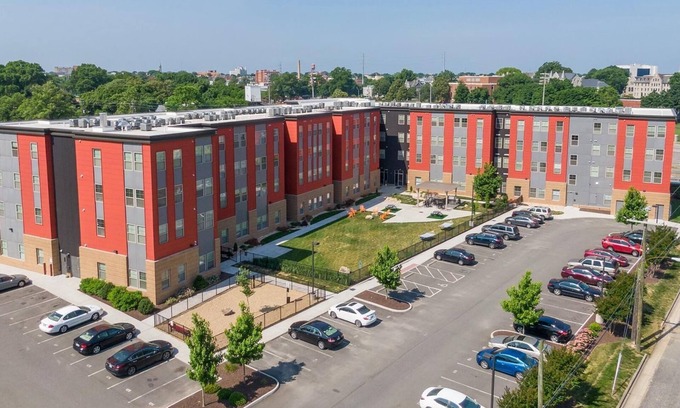Richmond Apartamento | Landing at The Spectrum Apartments - 2 Bedrooms...