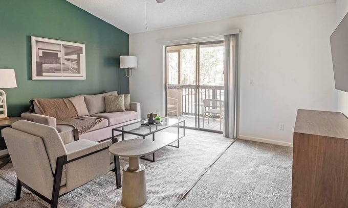 Sunbeam Apartamento | Landing at Timberwalk at Mandarin - 2 Bedrooms ...