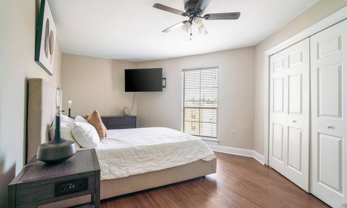 Mid City North Apartamento | Landing | Beautiful 2BD, Gym, Pool