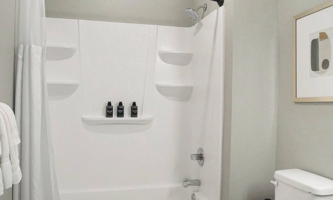 Fort Myers Apartamento | Landing | Beautiful 2BD, Gym, Yoga Studio