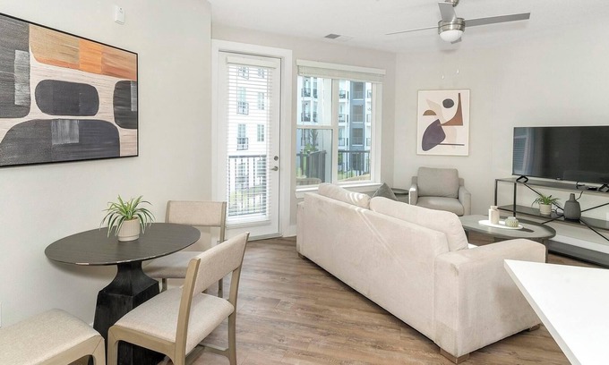 San Marco Apartamento | Landing | Chic 2BD, Gym, Clubhouse