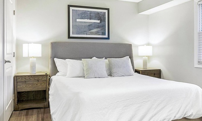 Indianapolis Apartamento | Landing | Chic 1BD, Gym, Courtyard