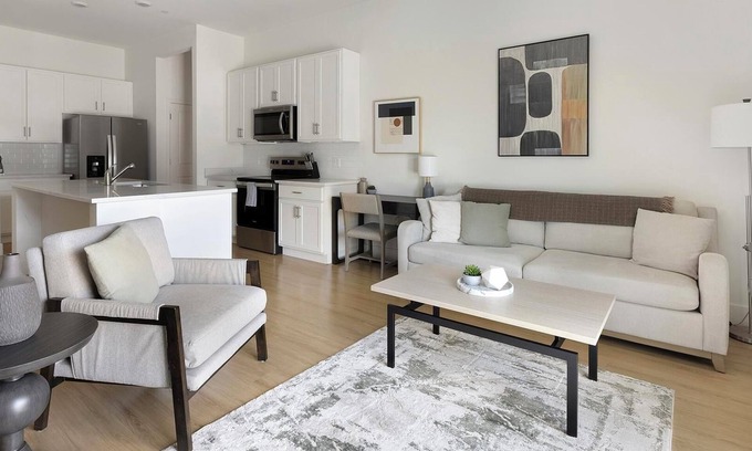 Casas Adobes Apartamento | Landing | Incredible 2BD, Pool