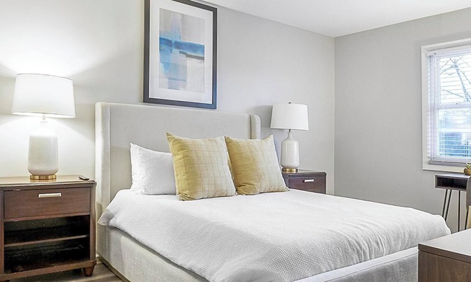 Indianapolis Apartamento | Landing | Incredible 2BD, Gym, Pool