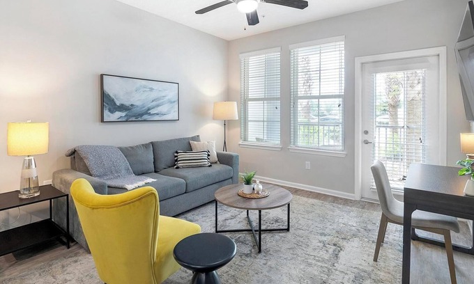 Land O' Lakes Apartamento | Landing | Amazing 1BD, Gym, Clubhouse